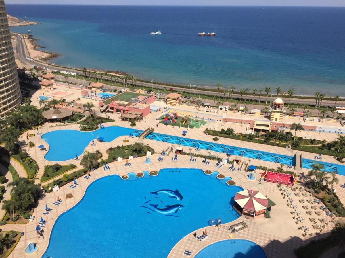Porto Sokhna Pyramids Apartments With Sea View Families Only Ain Sukhna Exterior photo