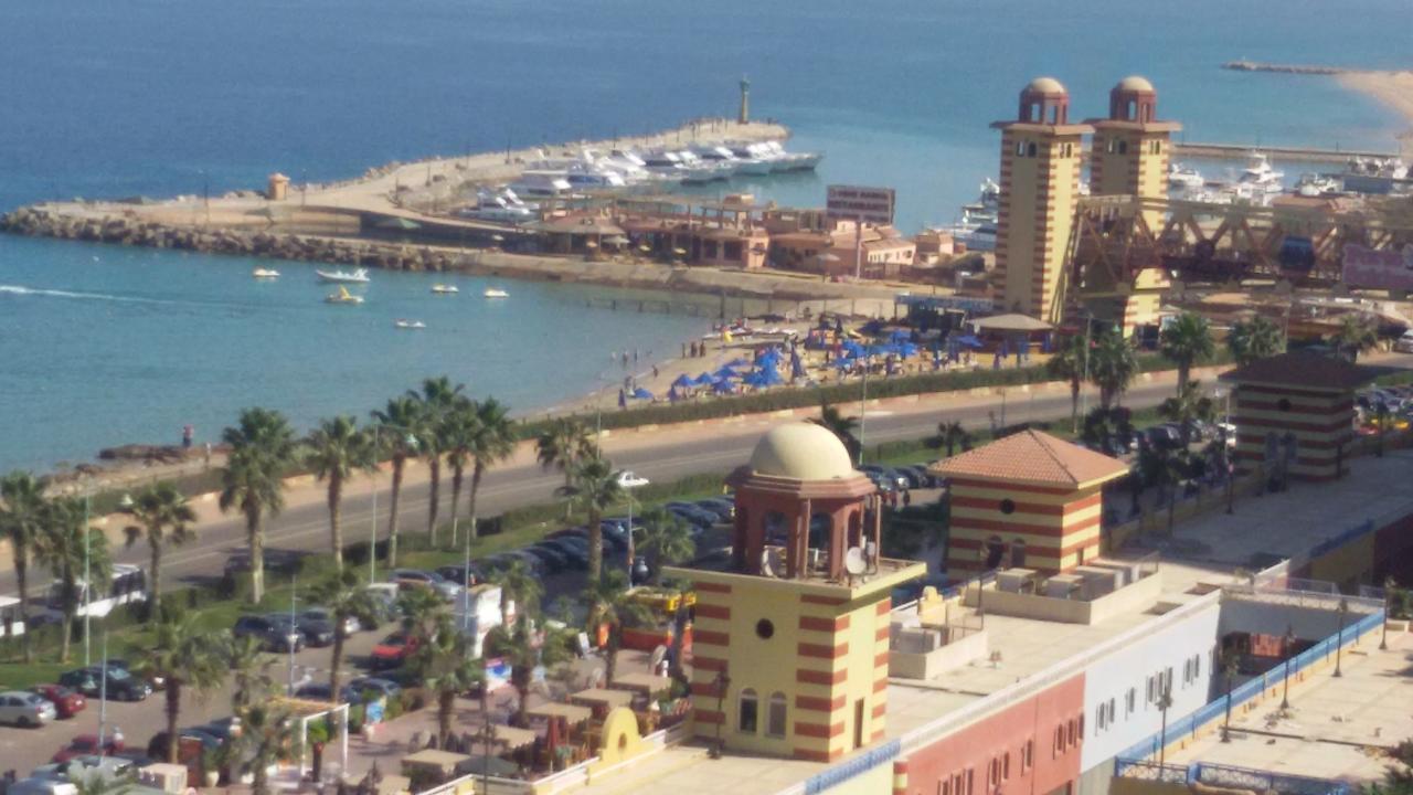 Porto Sokhna Pyramids Apartments With Sea View Families Only Ain Sukhna Exterior photo